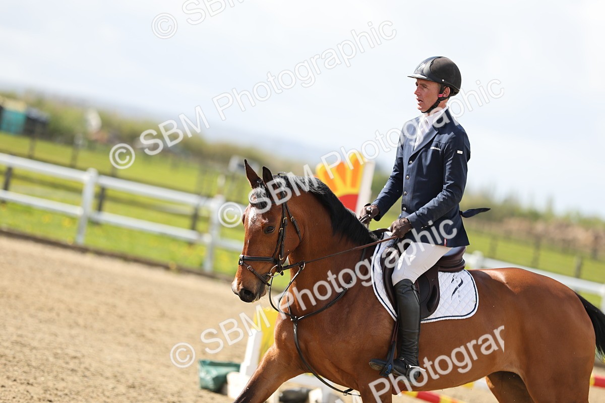 SBM_000123 - Class 1 - Clear Round