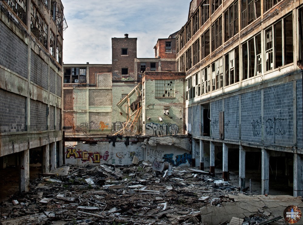 Packard Motor Car Company (Detroit, MI) | Shattered Aisle - Packard Motor Car Company
