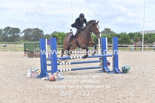 BPP_4337 - CLASS 12 SUN Senior British Novice/ 90cm Open
