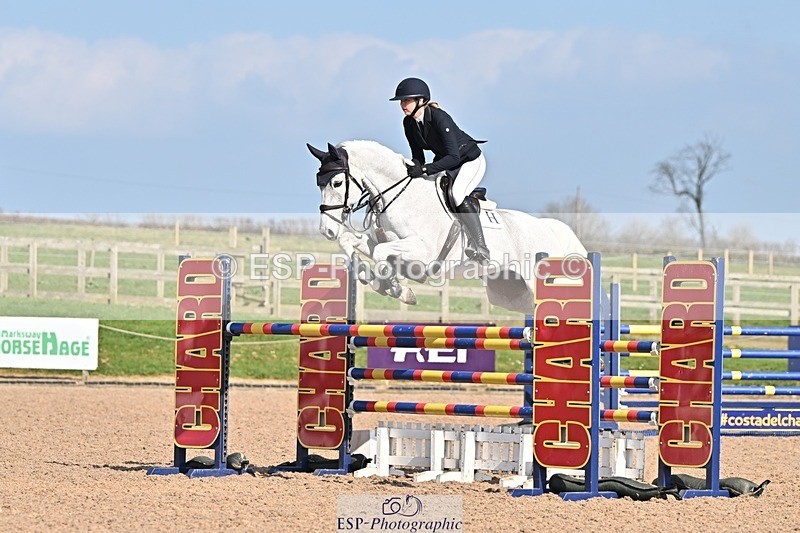 250326-143307-01184 - Cls 6 Foxhunter and 1.20m