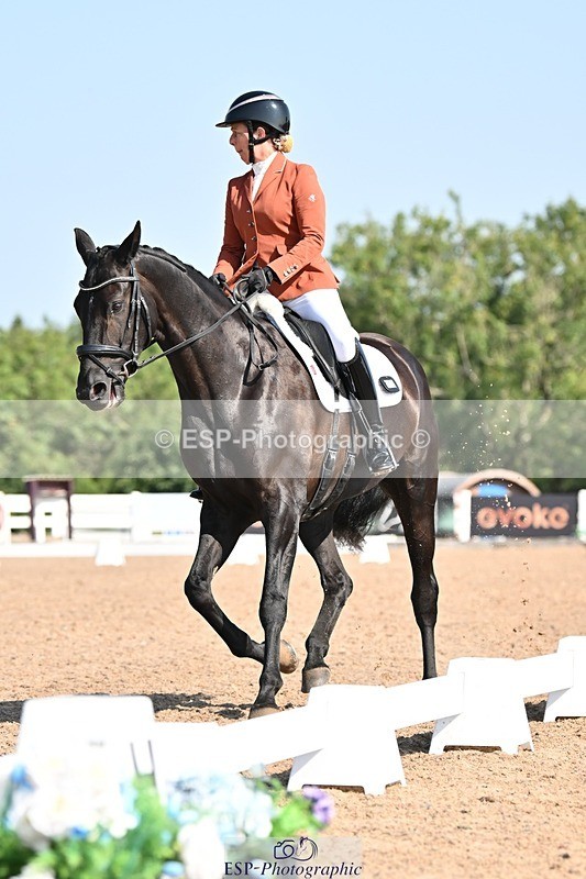 250816-102509-03129 - 118-Charlotte.DickerDevaldi's.Kiss