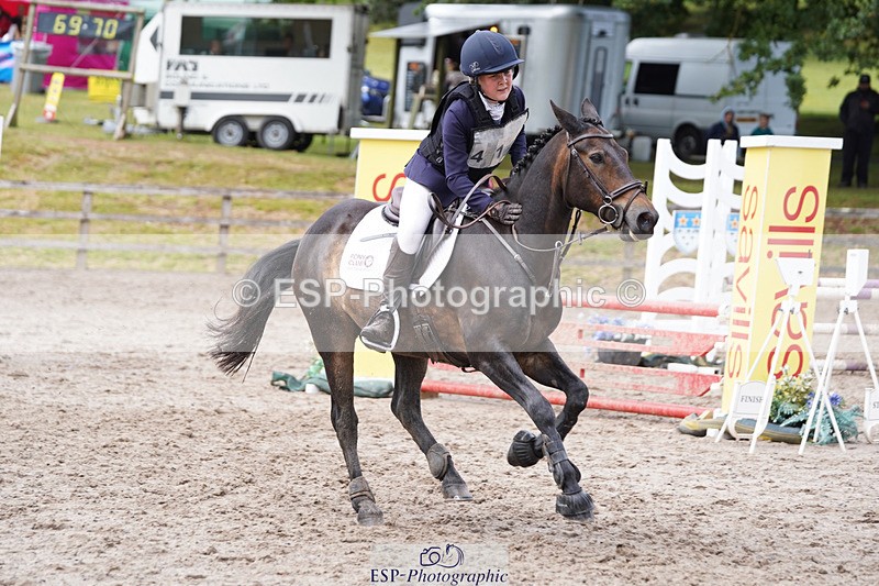 240824X-123146-24126 - 80cm Round 1 12.00 to 13.00