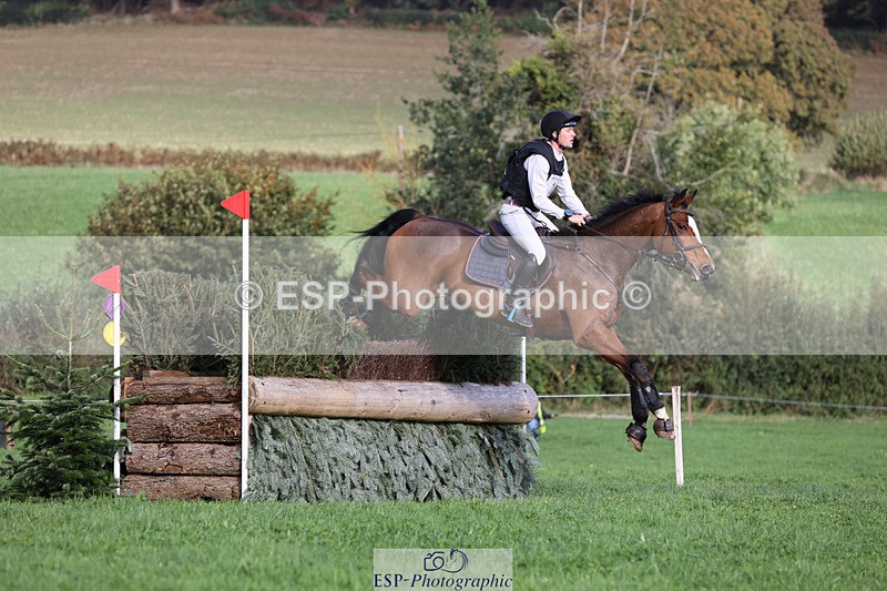 241025-113616-06521 - 013-Cameron.Beer-GREENLANES.LE.BAMBALOU