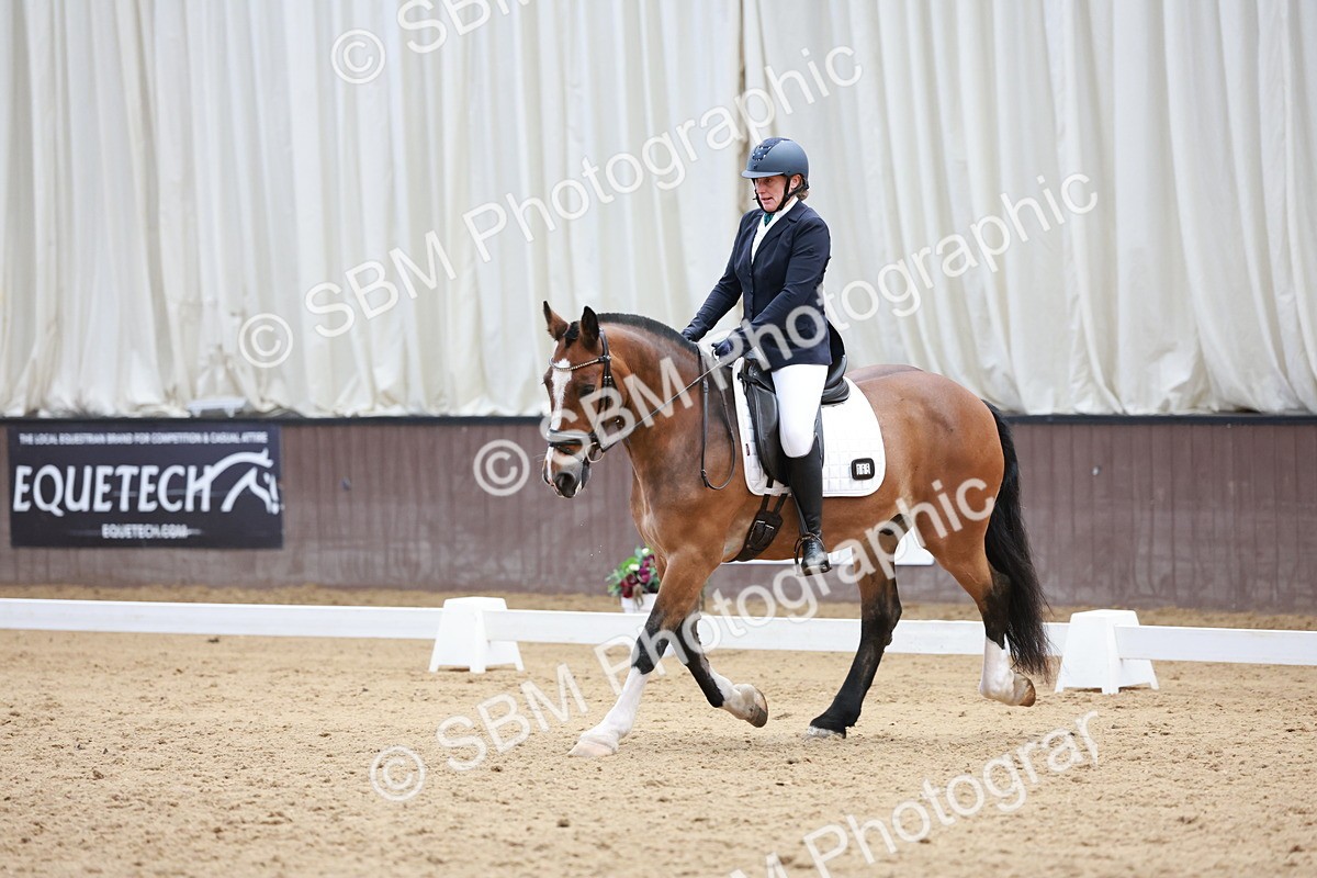 SBM_009016 - Class 6b - Novice 6 - 11.02-12.19