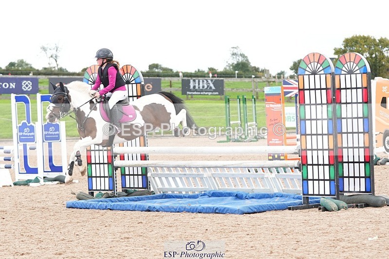 250921-144726-03727 - Cls 20 Pony 80cm Derby