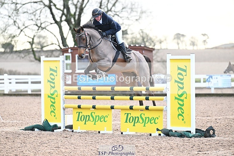 251206-120848-00896 - Cls 12 Snr Newcomers and 1.10m