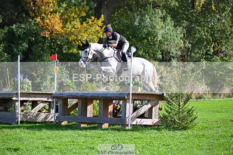 241025-124112-08290 - 121-Tommy.Greengard-EL.PORVENIR.LUIGI