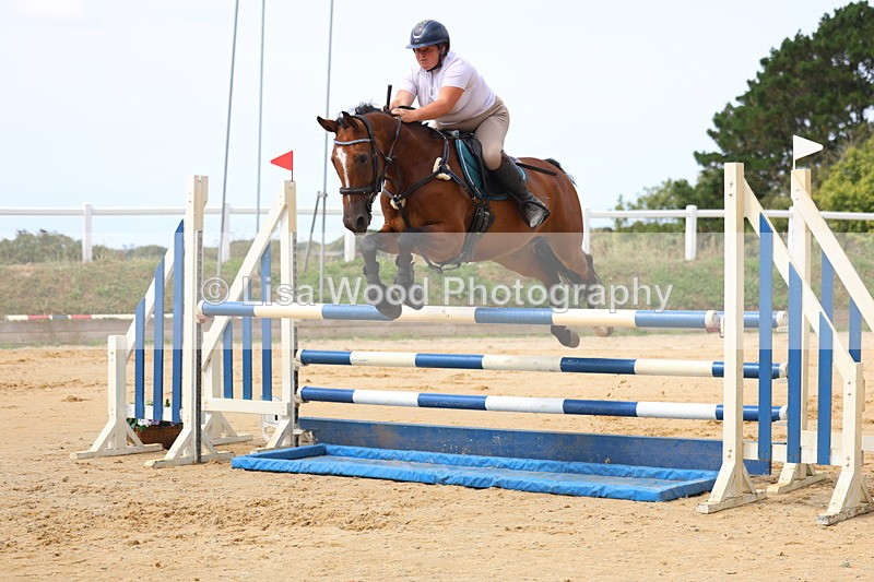 3E7A4136 - Class 7: Senior Newcomers/1.10m open