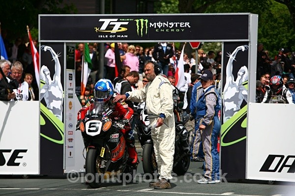 - Senior Race - TT 2010