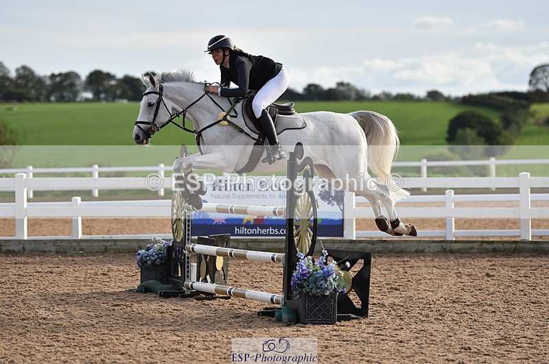 231015A-161042-09248 - Cls 27 1.10m Amateur Q 2nd R