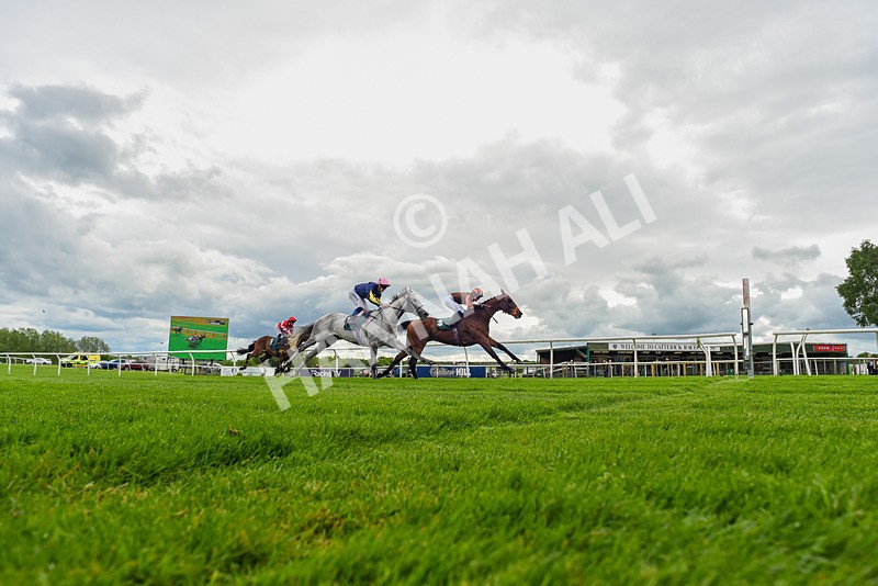 210526-Race 4-Analogical-2702 - Race 4 15.40pm Get Raceday Ready Handicap