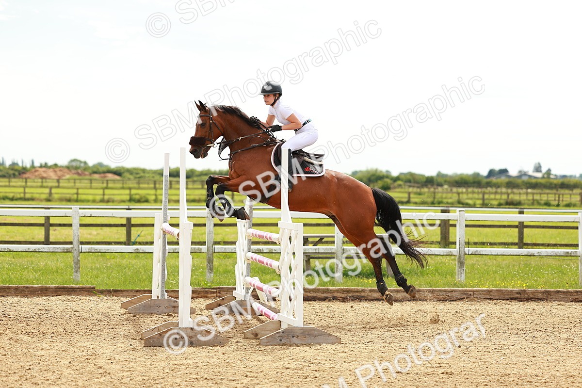 SBM_002337 - Class 4 - Senior Newcomers - 1.10m