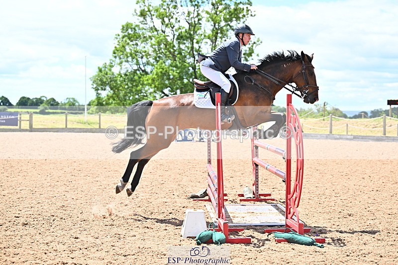 240608A-131006-02488 - Cls 4 Snr Newcomers and 1.10m Open