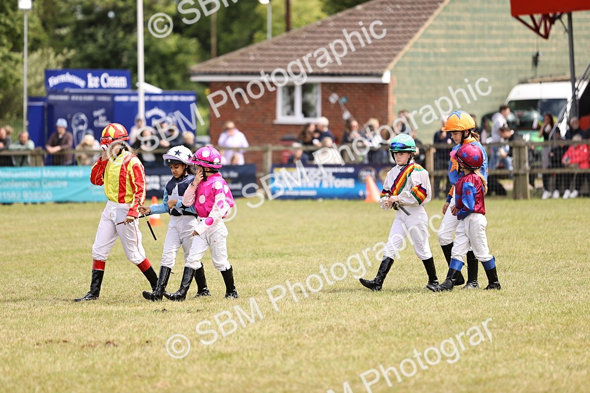 SBM_16375 - Dinky Derby