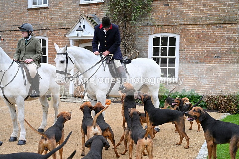 WJ7_6121 - Berks & Bucks - Children's Meet - The Old Farmhouse – Steventon.
