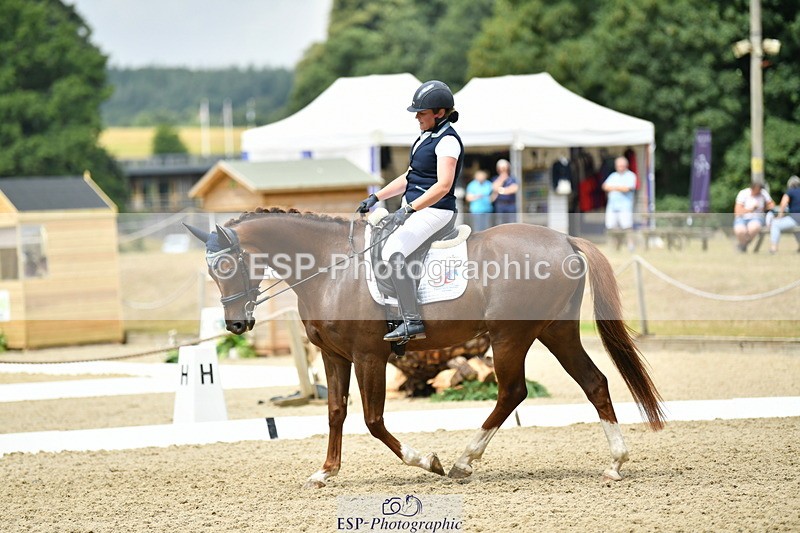 250718A-121545-01403 - 144-Verity.Perry-Vogue