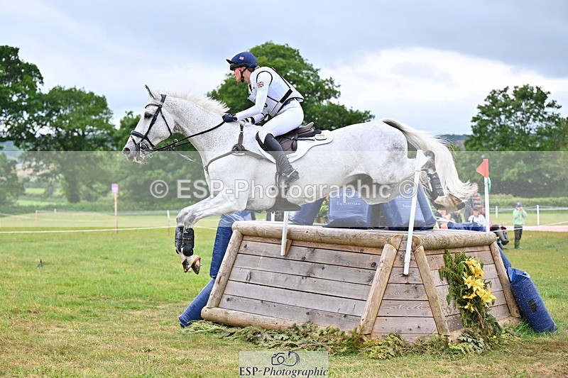 250524A-105002-09432 - A-066-Jemima.Howden-MONBEG.WHISPER