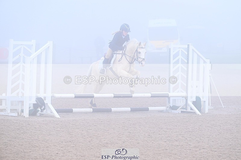 251115-093618-00324 - Cls 19 Clear Round 40cm