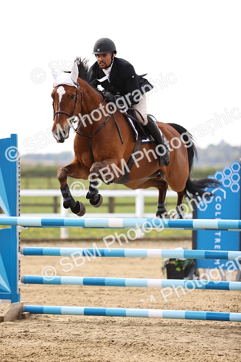 SBM_002403 - Class 11 - Senior newcomers - 1.10m