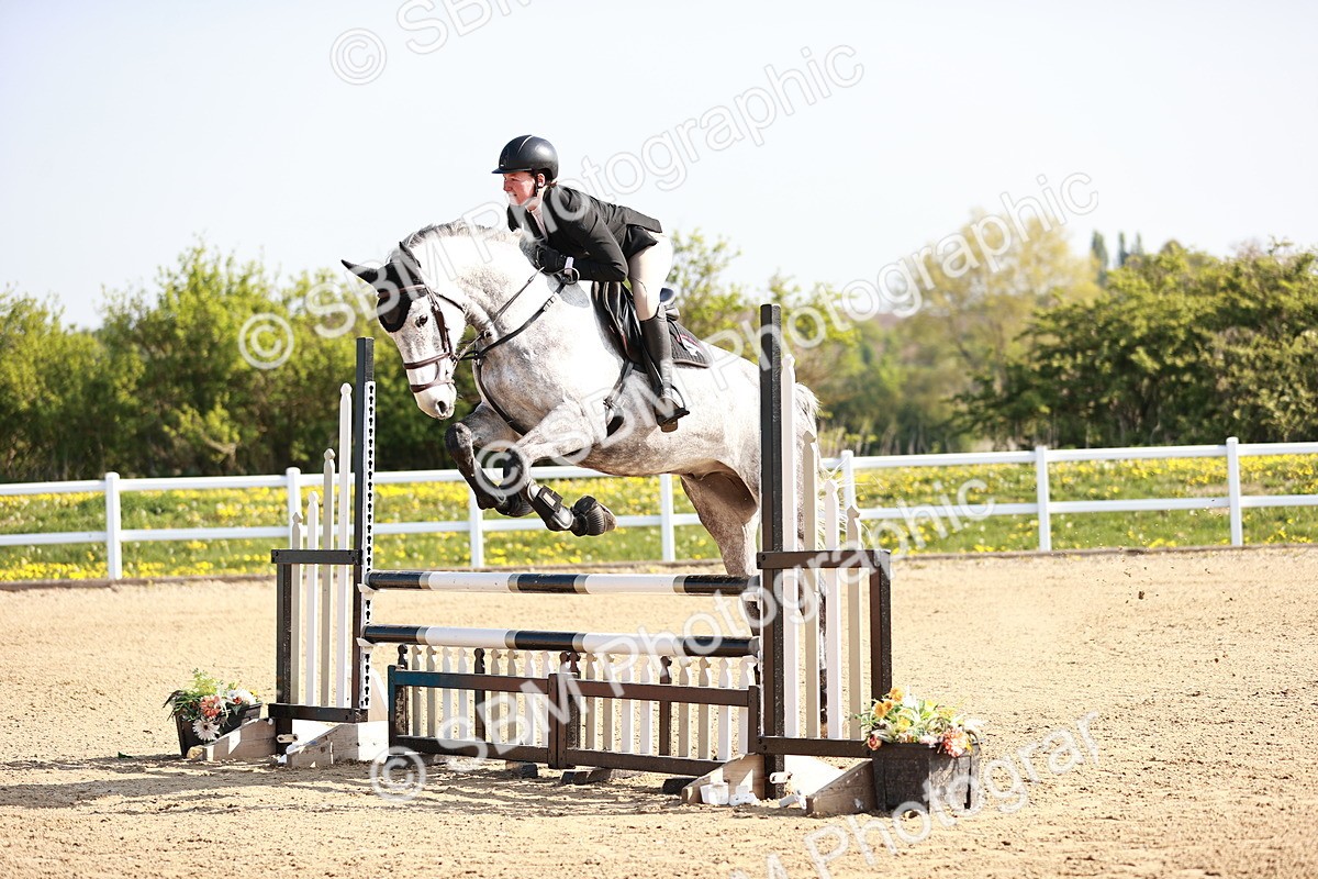  - Class 21 - Senior British Novice - 90cm