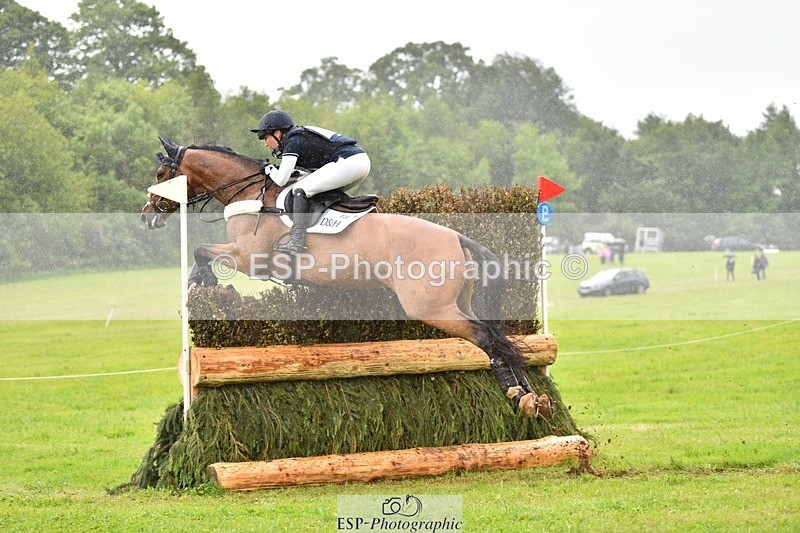 240526-134040-22614 - 520-LONDON_52-Laura_Collett