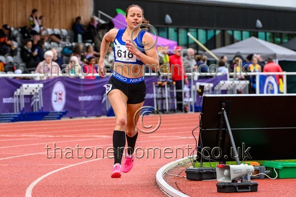 ComMast25-929649 - Track Female Set One