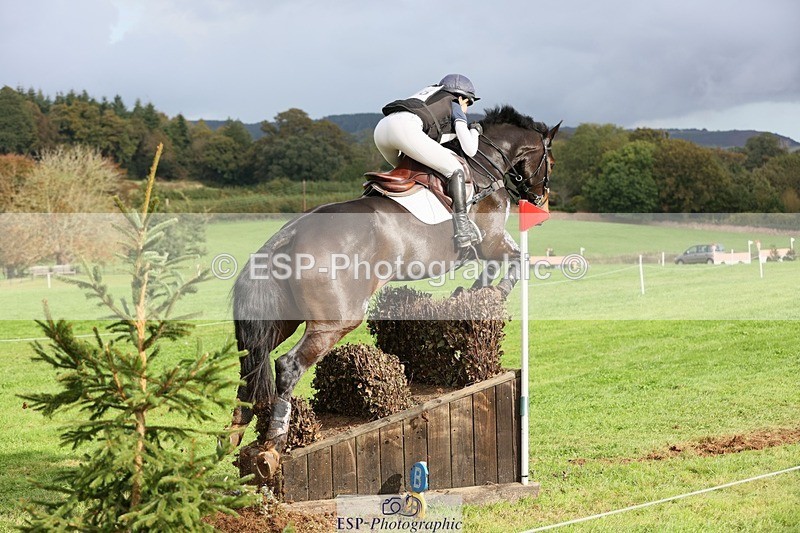 231020-135332-09213 - 108-BELGRAVE.IRENA-Lizzie.Scholefield-XC