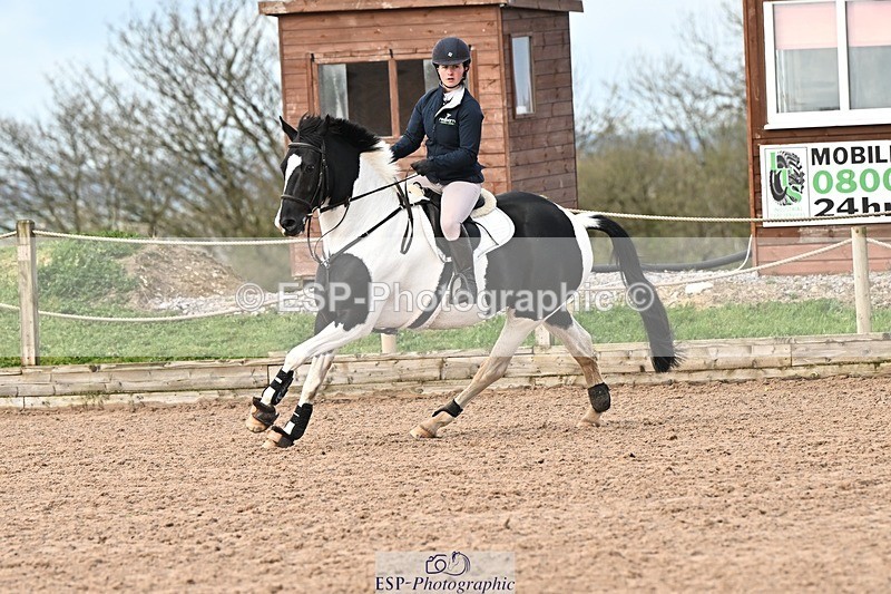 250416-100225-00190 - Cls 1 British Novice and 90cm