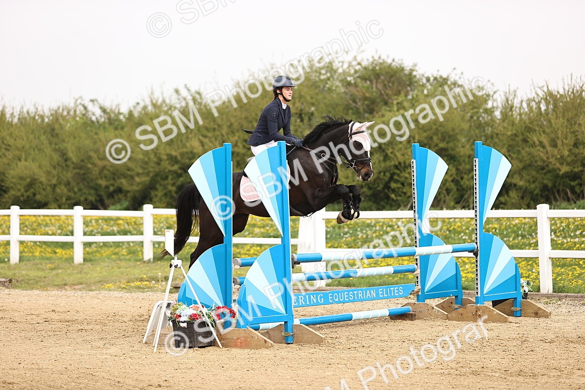 - Class 15 - Senior British novice - 90cm