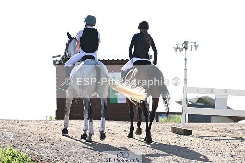 240809A-091940-00071 - Stable Shots