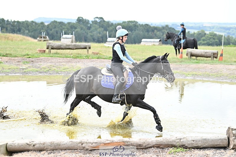 250821B-111115-00191 - Group B - Danielle