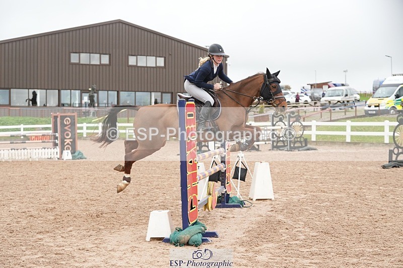 251109-102715-03379 - Cls 19 Snr 1.05m Open