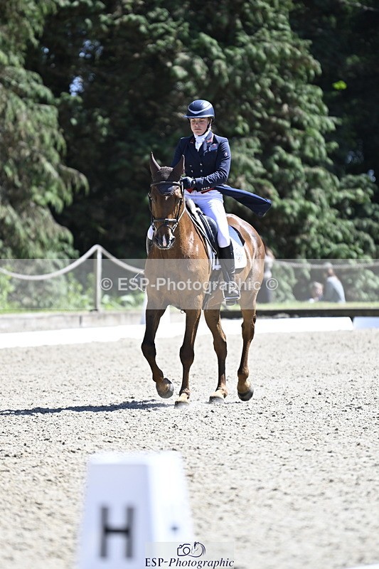 250522A-150225-03749 - D-402-Isabelle.Cook-CYMOON.F.Z