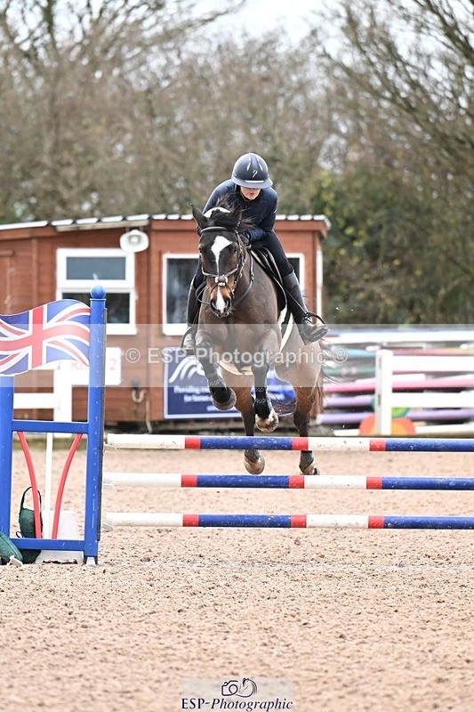 251205-101535-00183 - Cls 2 Snr British Novice and 90cm