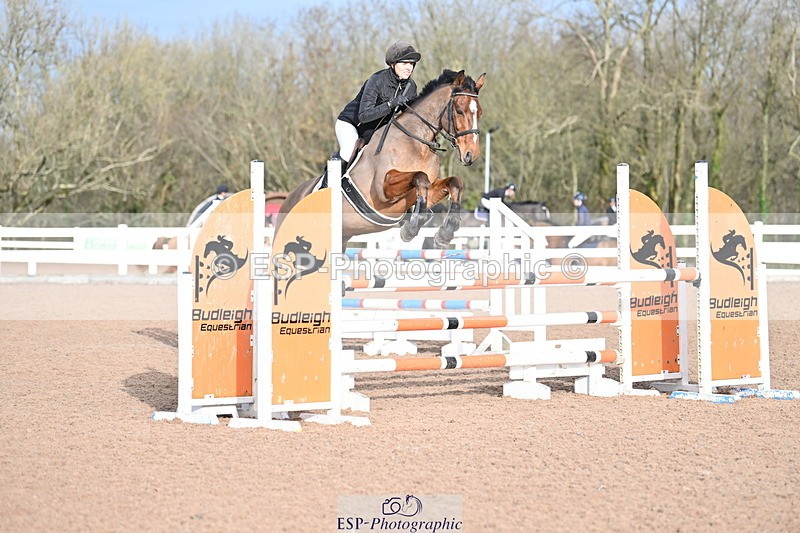 231208A-112043-00442 - Cls 4 Snr 1.05m Open