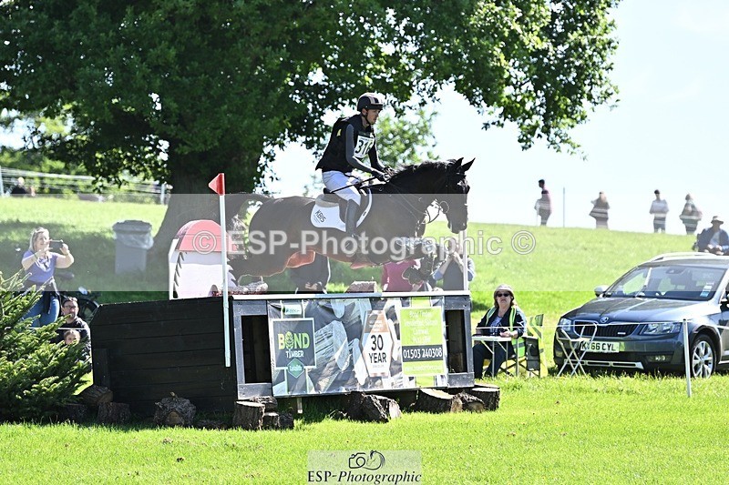 240525-100421-11797 - 316-LB_METTAPHOR-Tom_Rowland