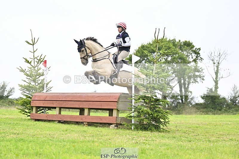 240831A-151612-04460 - 210-Zara.Head-FOURFIELDS.X.FAKTOR