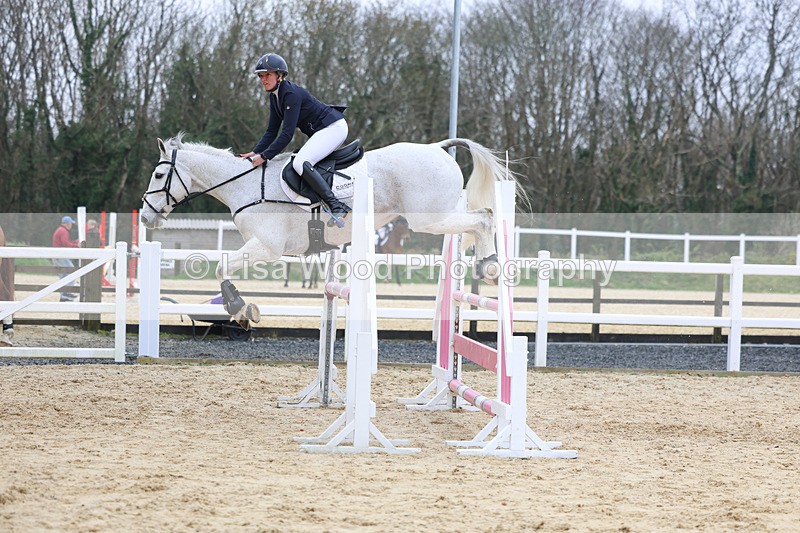 3E7A7561 - Class 8: Senior Newcomers/1.10m open