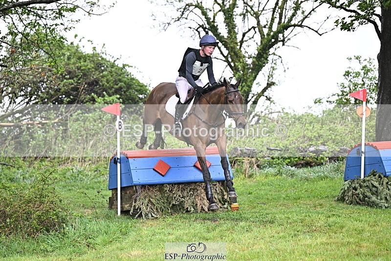 250418-123930-03058 - 025-Oliver.Thompson-HOLD.ME.TIGHT