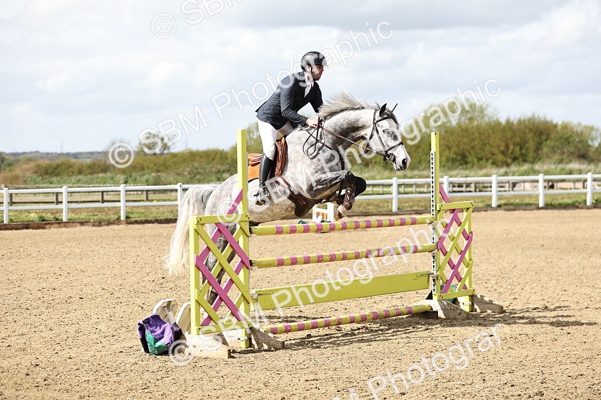 SBM_001084 - Class 4 - Senior Newcomers - 1.10m