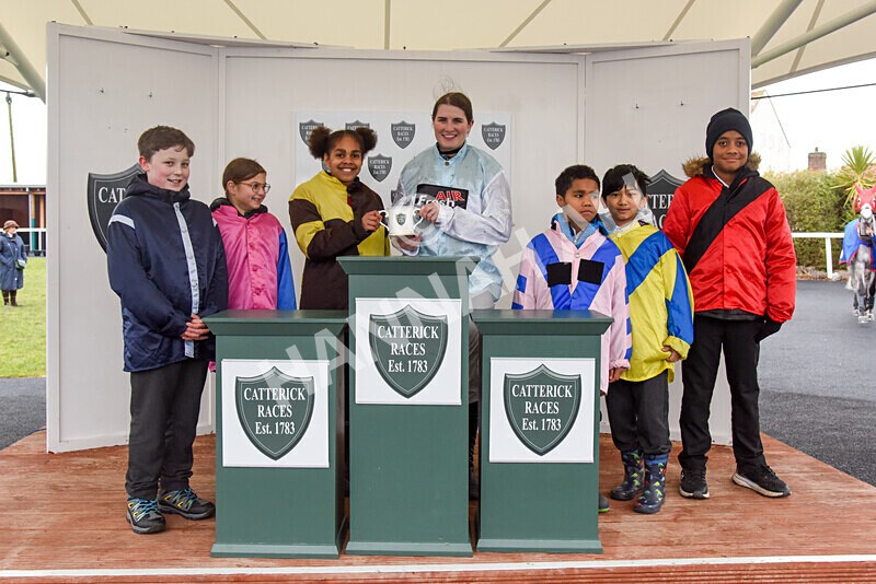 100225-Race 1-Tigerbythetail-4569 - Race 1