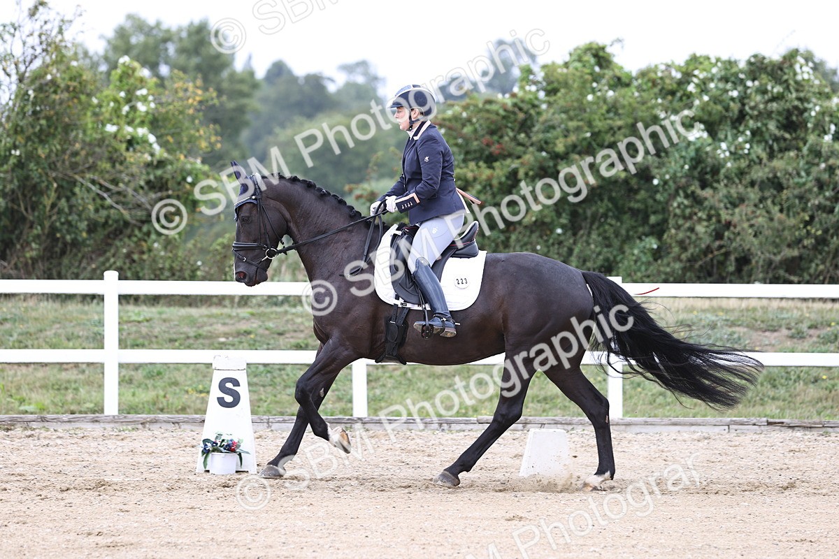 SBM_017576 - Class 14 - Novice 23 - 13.52-14.55