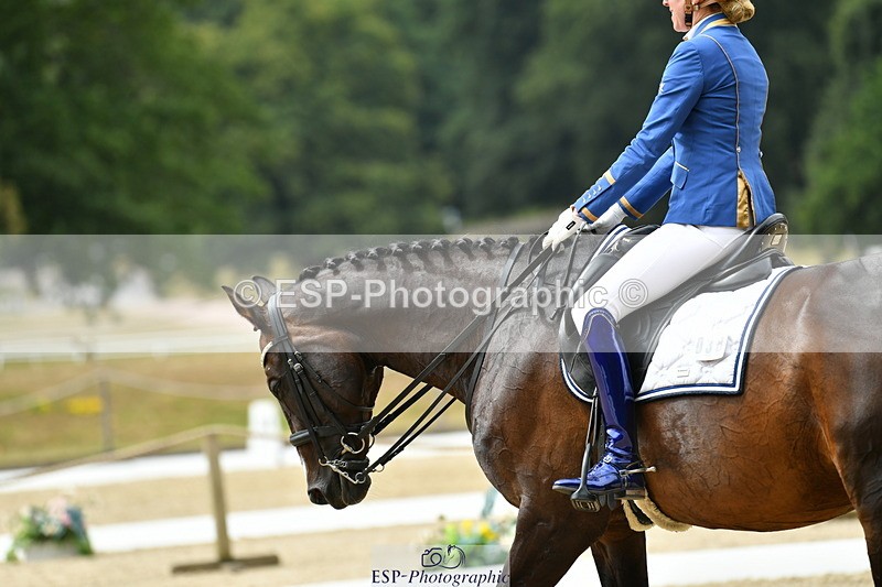 250718A-135925-01945 - 038-Natasha.Collings-Costello-Dovevale.Tender.Dove