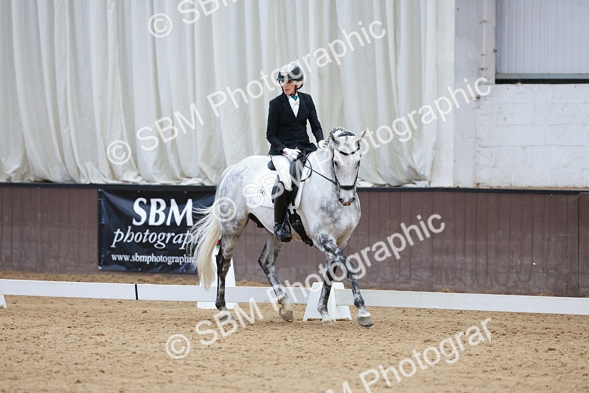 SBM_010019 - Class 6b - Novice 6 - 12.40-13.43