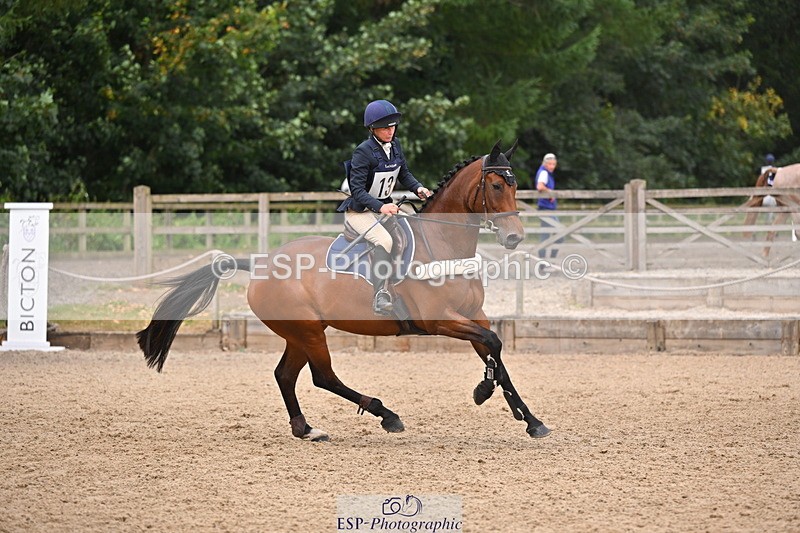 250802A-101643-00472 - A-013-Fiona.Jones-ABBY.VD.BERGHOEVE.Z