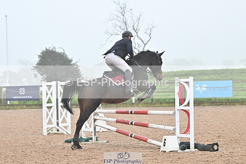 241103A-111928-06991 - SUN Cls 18 British Novice and 90cm Open