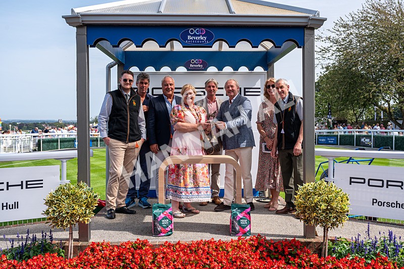 130825-Race 1-Arduis Invicta-8350 - Race 1