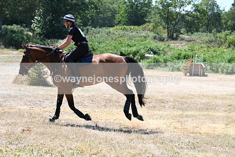WJ7_5526 - Time 12:37 to 12:38 last rider