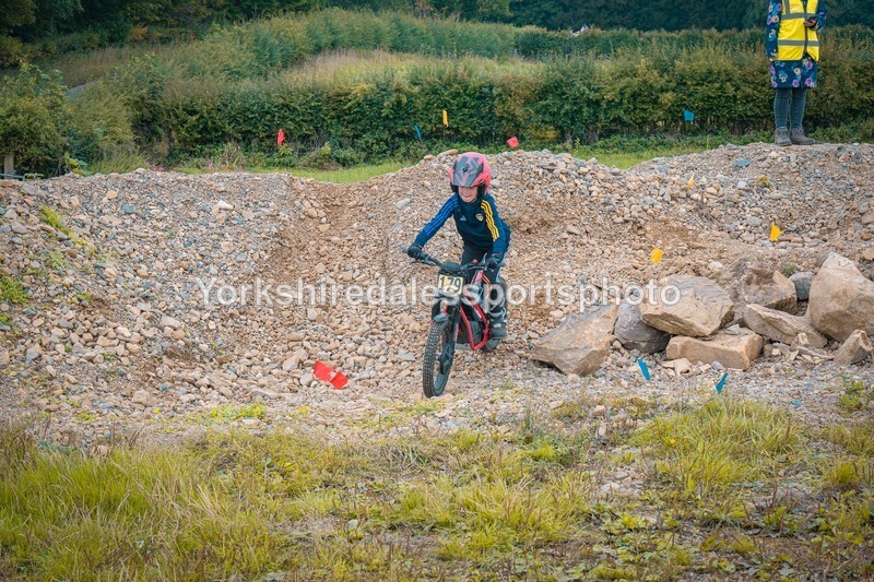 DSCF0521 - Ripon MC Trial 27/09- kids