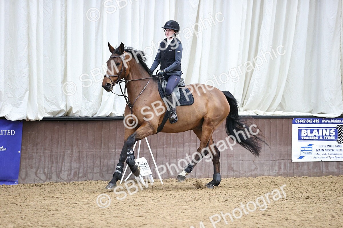 SBM_001784 - Class 4 - Senior Newcomers - 1.10m Open